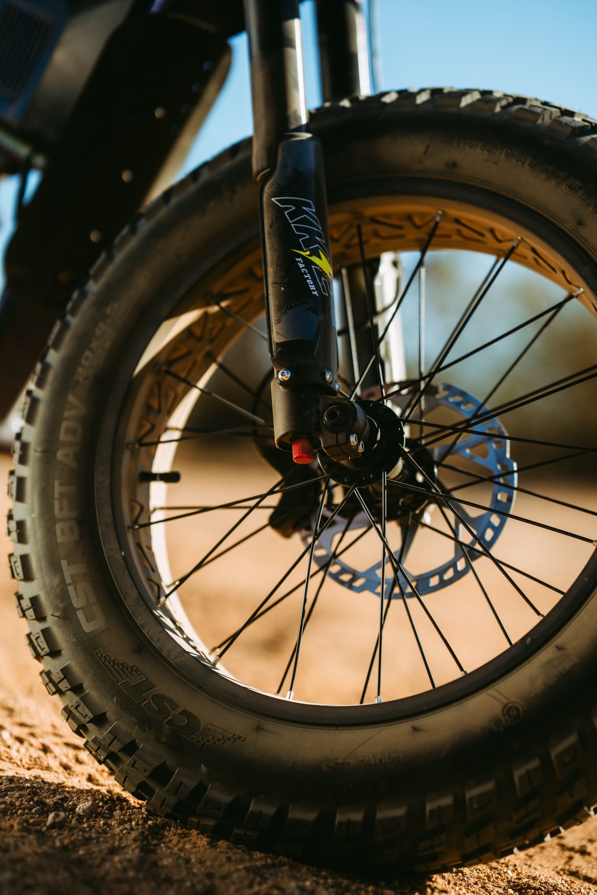 JUICED SCRAMBLER FULL SUSPENSION ELECTRIC PIT BIKE