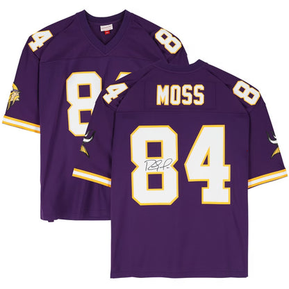 SPORTS MEMORABILIA CONCIERGE