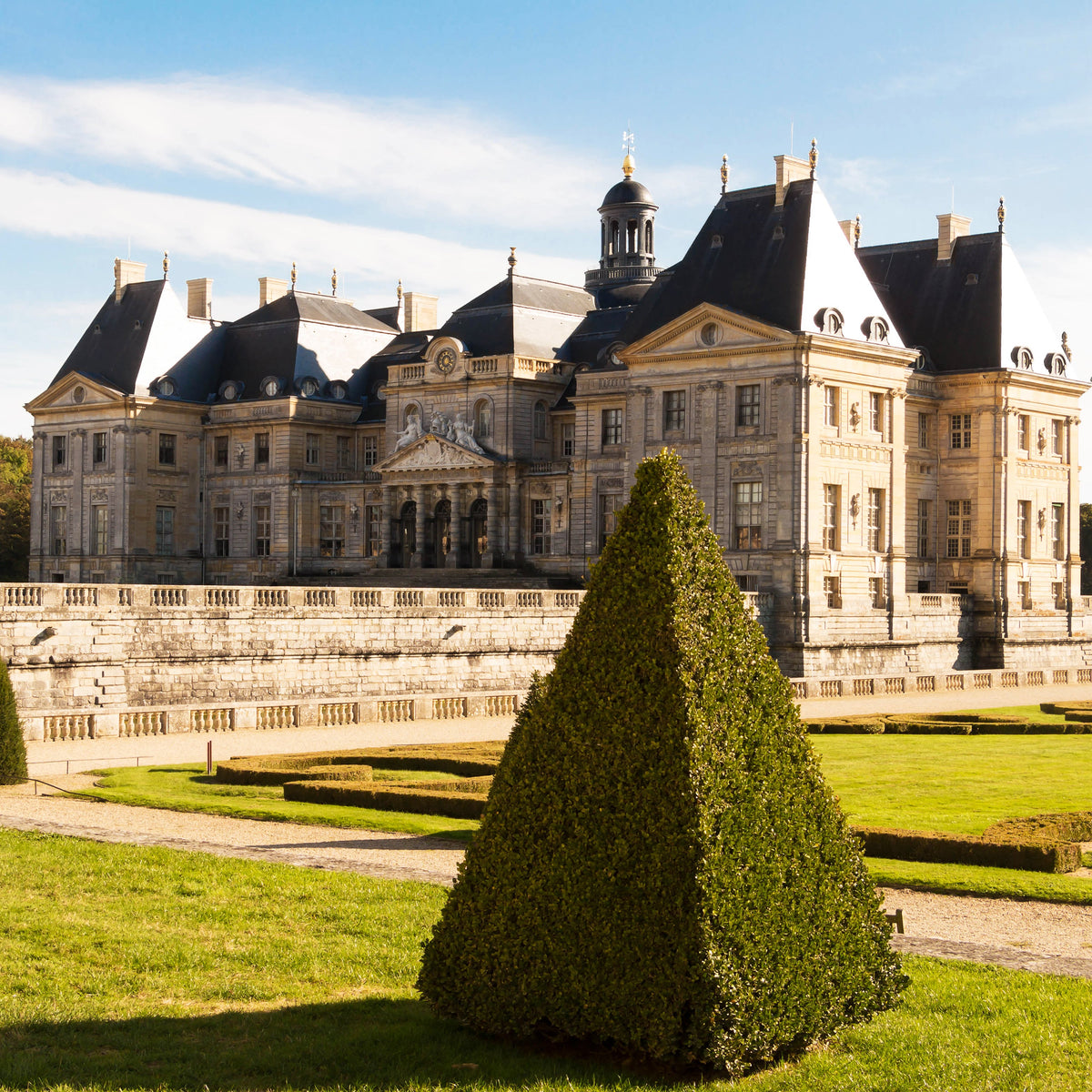 ULTIMATE ROMANTIC PARISIAN GETAWAY